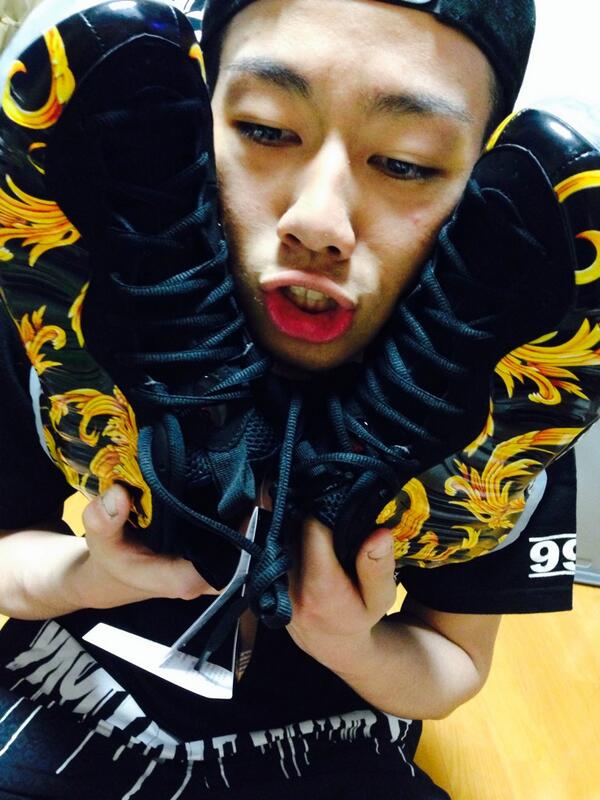 This kid loves his Foamposites